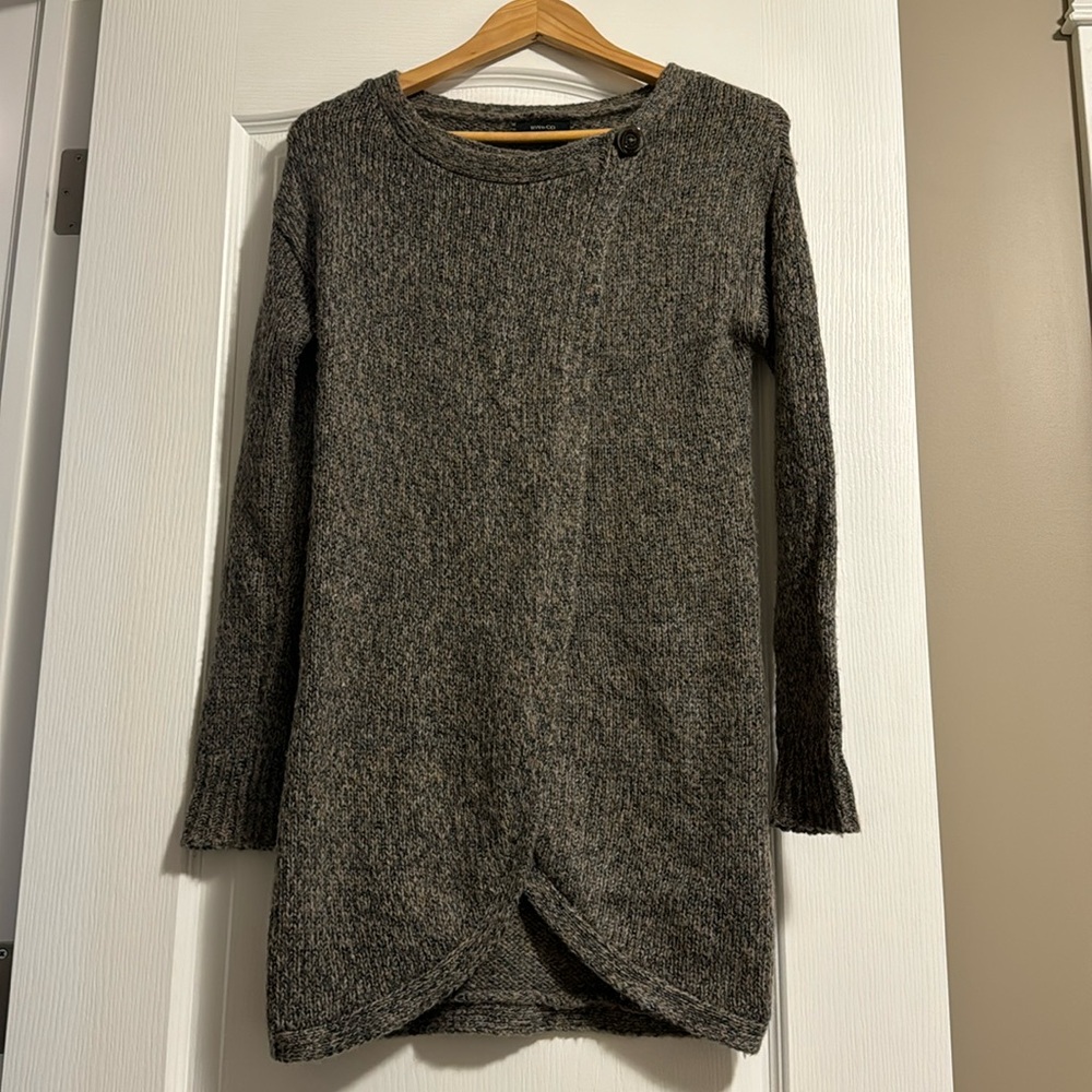 RW & CO sweater, size XS